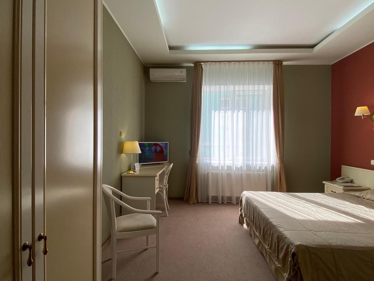 Diligence Hotel Kherson Extérieur photo