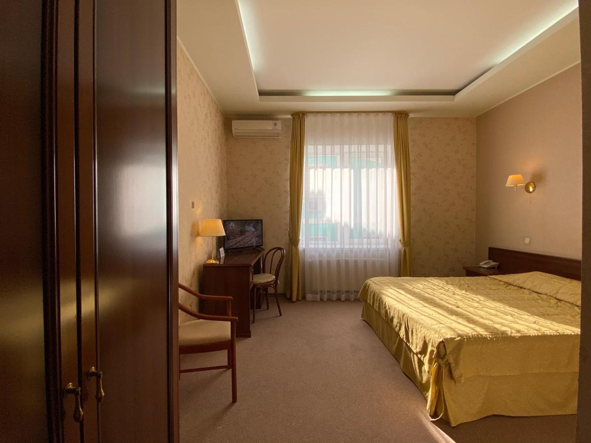 Diligence Hotel Kherson Extérieur photo