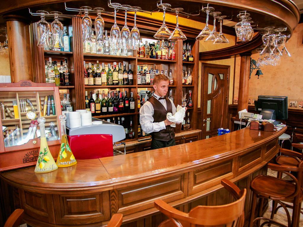 Diligence Hotel Kherson Extérieur photo